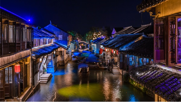 燈光如何設(shè)計(jì)才能打造獨(dú)具特色的旅游景點(diǎn)？